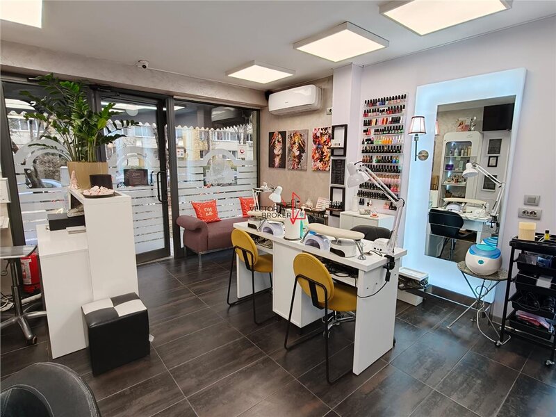Teiul Doamnei, Spatiu comercial   salon de infrumusetare activ